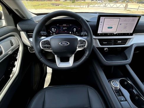 New 2026 Ford Explorer Active w/ Active Comfort Package AWD/4WD image 14