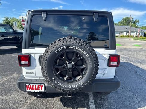Used 2022 Jeep Wrangler Unlimited Sport AWD/4WD image 10