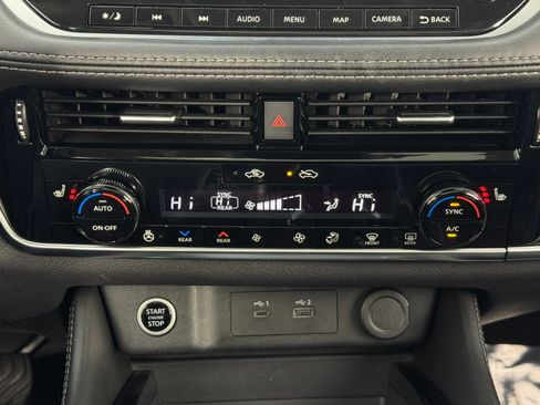 Used 2023 Nissan Rogue SL w/ SL Premium Package image 27