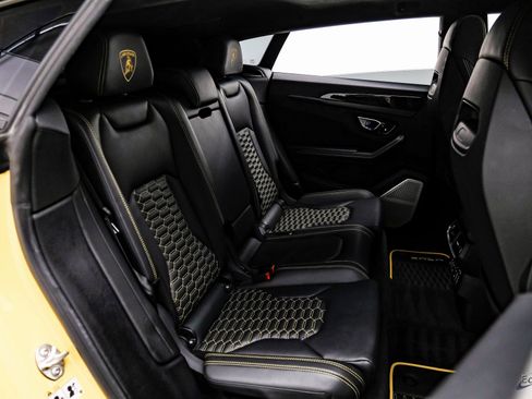 Used 2021 Lamborghini Urus image 87