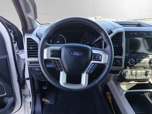 Certified 2019 Ford F250 Lariat w/ Chrome Package image 12