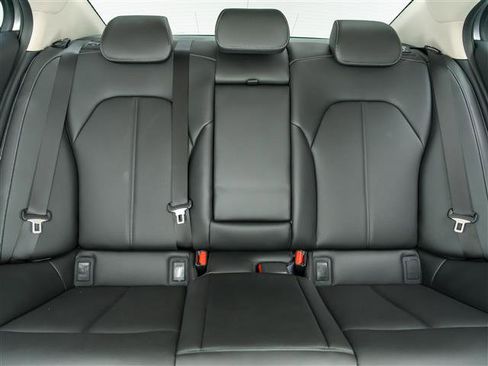 New 2026 Genesis G70 2.5T image 25