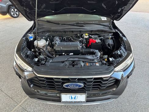 Used 2025 Ford Escape ST-Line FWD image 29