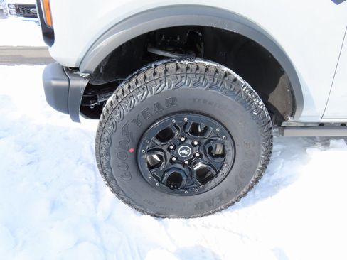 New 2026 Ford Bronco Big Bend w/ Black Diamond Package image 8