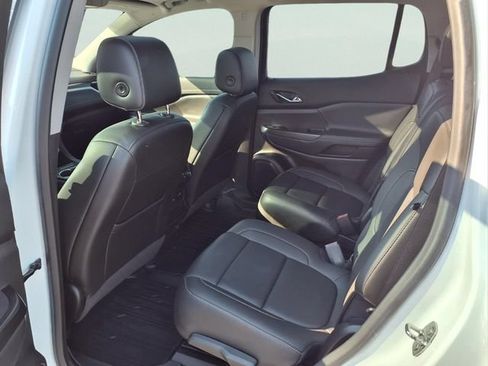 Certified 2021 GMC Acadia SLT w/ Elevation Edition FWD image 22