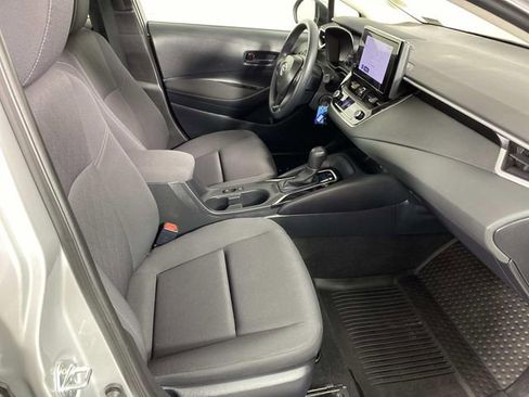 Used 2024 Toyota Corolla LE FWD image 11