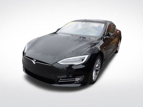 Used 2018 Tesla Model S 100D image 8