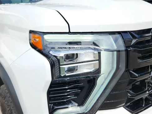 New 2026 Chevrolet Silverado 2500 ZR2 image 10