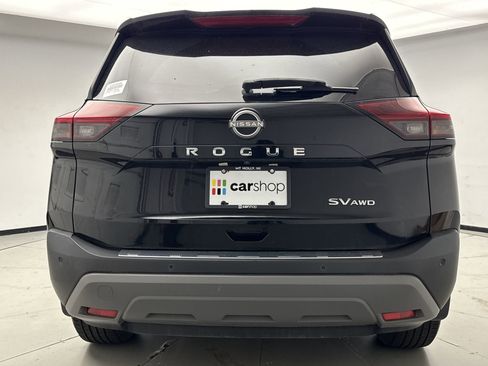 Used 2023 Nissan Rogue SV w/ SV Premium Package image 4