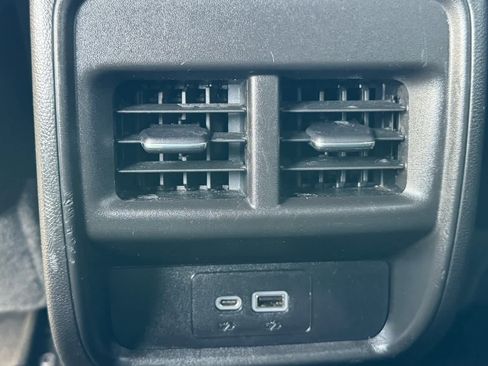 Used 2022 Cadillac XT4 Premium Luxury w/ Enhanced Visibility Package image 15