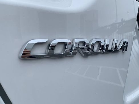 Used 2026 Toyota Corolla LE FWD image 40