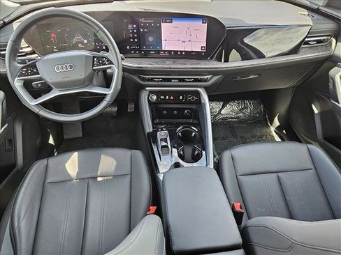 Certified 2025 Audi Q5 Premium w/ Convenience Package AWD/4WD image 18
