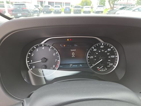 New 2025 Nissan Frontier SV w/ SV Convenience Package RWD image 29