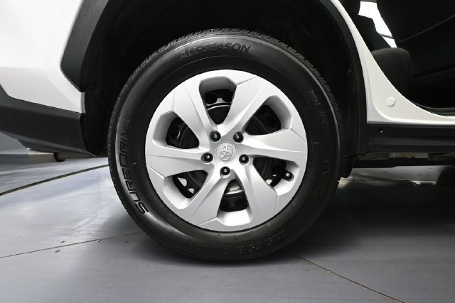 Used 2025 Toyota RAV4 LE FWD image 11