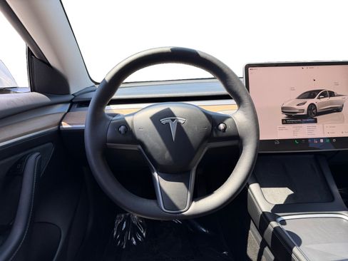 Used 2023 Tesla Model 3 Standard Range RWD image 12