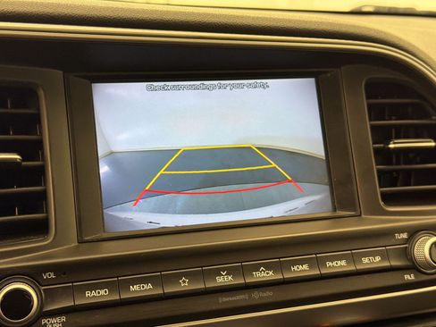 Used 2020 Hyundai Elantra SEL w/ Cargo Package (C1) FWD image 14