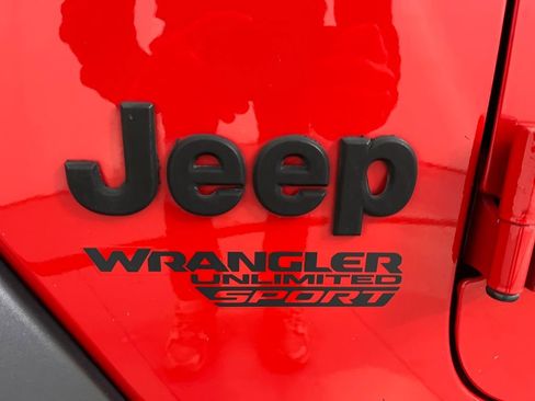 Used 2018 Jeep Wrangler Unlimited Sport S image 35