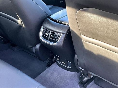 Certified 2017 Chevrolet Malibu Premier w/ Premier Sun and Wheel Package image 18