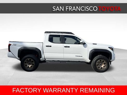 Certified 2025 Toyota Tacoma TRD Off-Road image 6