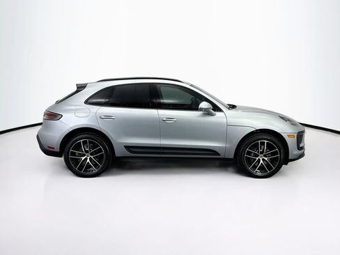 Used 2026 Porsche Macan AWD/4WD image 8