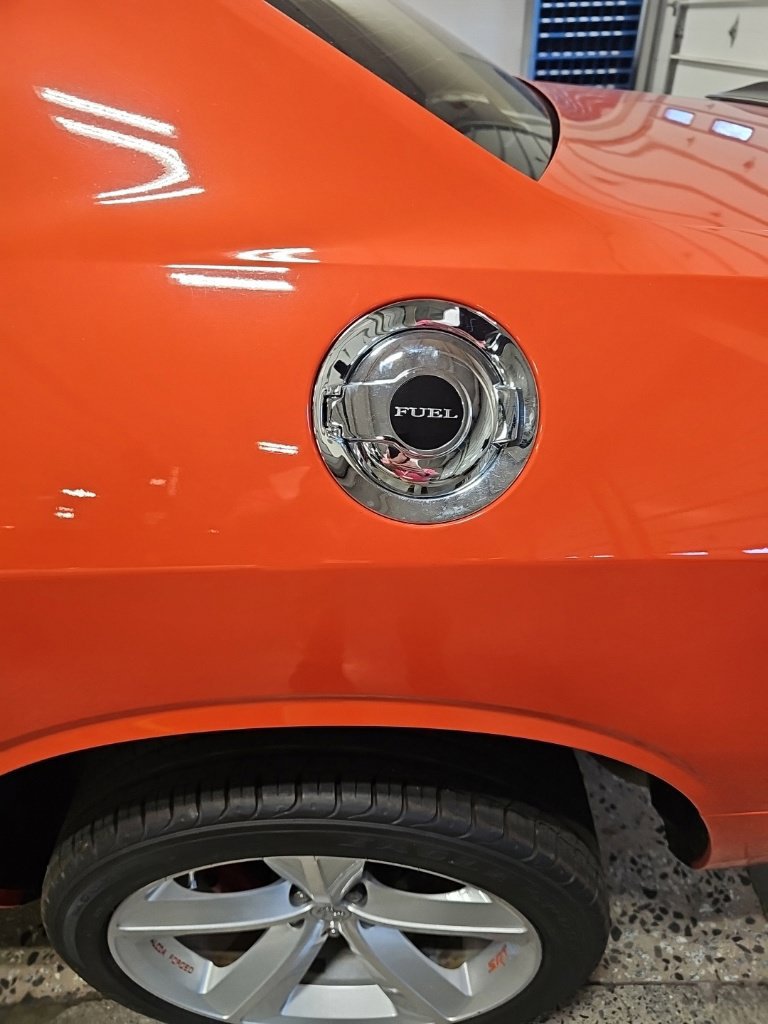 Used 2009 Dodge Challenger SRT8 RWD image 9