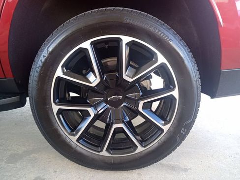 Used 2025 Chevrolet Tahoe RST AWD/4WD image 25