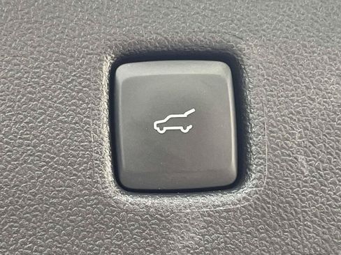 Used 2025 Ford Escape ST-Line w/ Cold Weather Package AWD/4WD image 20