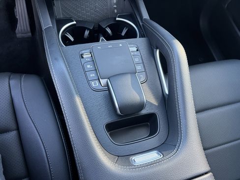 Used 2025 Mercedes-Benz GLE 350 4MATIC image 23