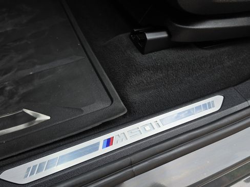 Used 2022 BMW X5 M50i AWD/4WD image 27