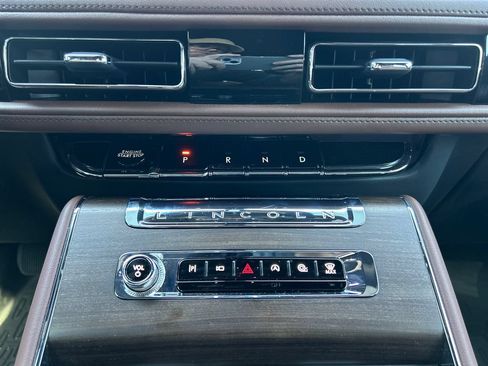 Used 2025 Lincoln Aviator Reserve w/ Equipment Group 201A AWD/4WD image 20