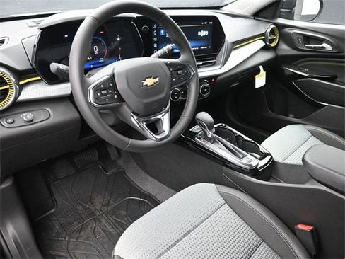 New 2026 Chevrolet Trax LT w/ Driver Confidence Package image 19