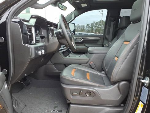 Used 2024 GMC Sierra 2500 AT4 w/ AT4 Premium Plus Package image 17