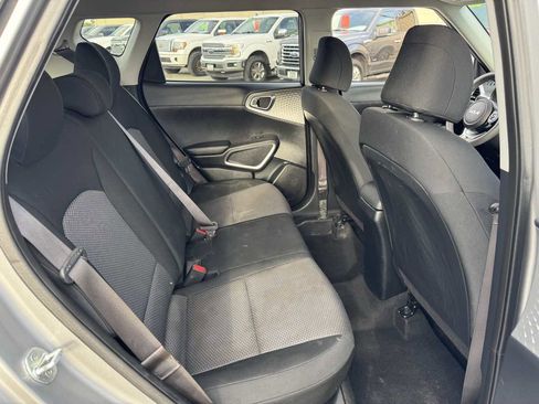 Used 2022 Kia Soul LX w/ Technology Package image 17
