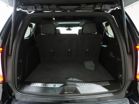 Used 2022 GMC Yukon XL AT4 image 15