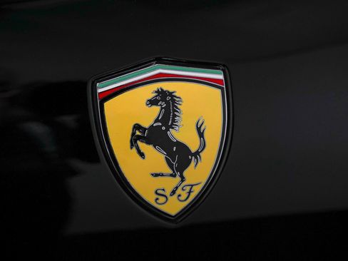 Used 2010 Ferrari California RWD image 19