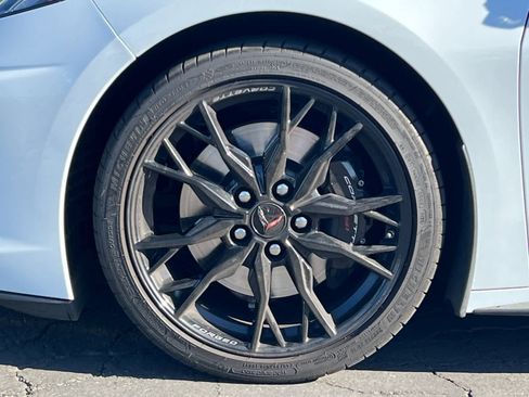 Used 2023 Chevrolet Corvette Stingray Premium Conv w/ Z51 Performance Package image 25