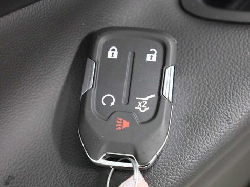 Used 2023 GMC Terrain AT4 w/ Tech Package AWD/4WD image 40
