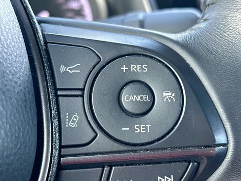 Used 2023 Toyota Camry SE w/ Convenience Package FWD image 18