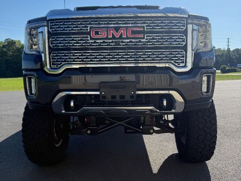 Used 2021 GMC Sierra 2500 Denali w/ Denali Ultimate Package AWD/4WD image 3