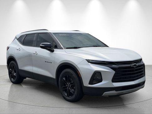 Used 2021 Chevrolet Blazer LT w/ Sound & Technology Package FWD image 7