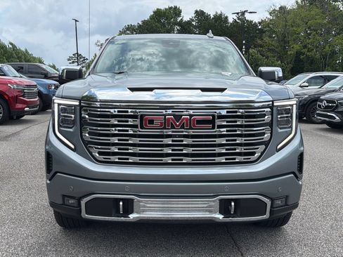 Used 2023 GMC Sierra 1500 Denali w/ Denali Reserve Package AWD/4WD image 3