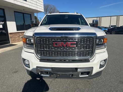 Used 2019 GMC Sierra 2500 Denali image 9