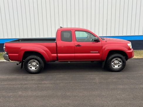 Used 2014 Toyota Tacoma 4x4 Access Cab V6 w/ SR5 Package image 4