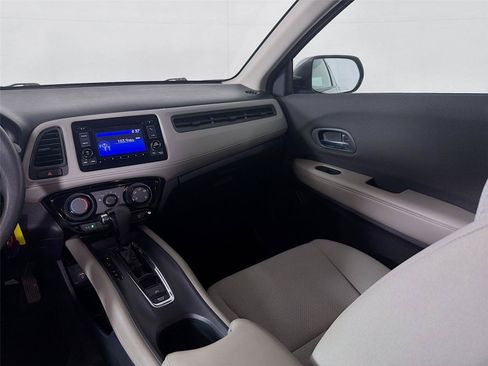 Used 2021 Honda HR-V LX image 26