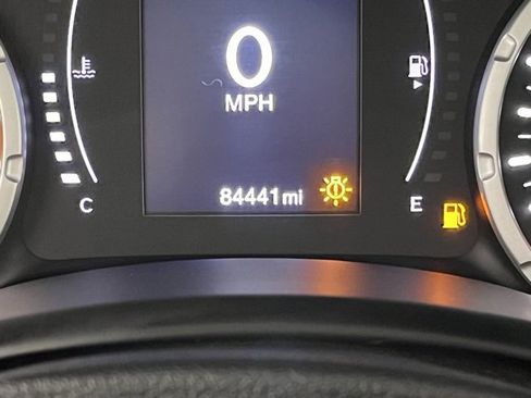 Used 2018 Jeep Renegade Latitude w/ Safety & Security Group image 27