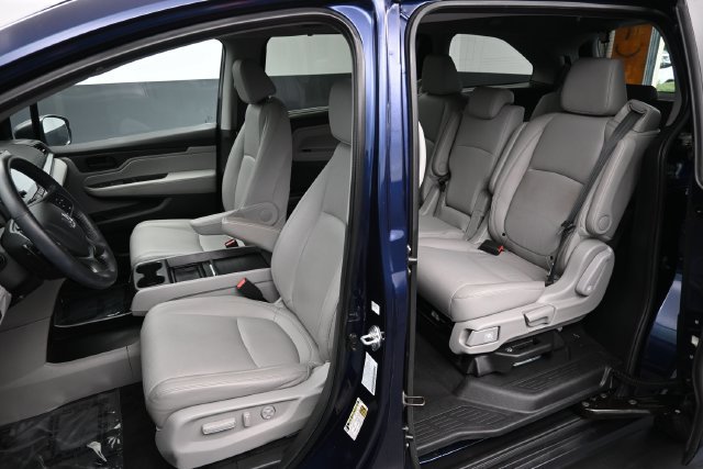 Certified 2024 Honda Odyssey EX-L image 16