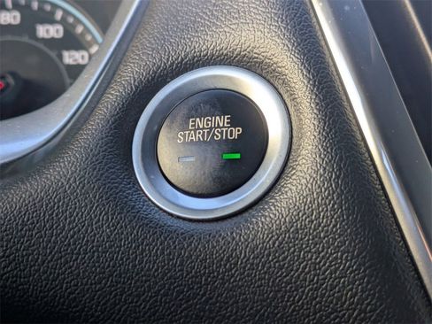 Used 2023 Chevrolet Traverse LT image 33