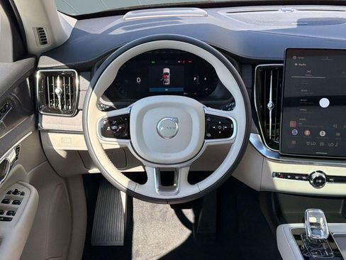 New 2026 Volvo XC90 B6 Ultra w/ Protection Package AWD/4WD image 25