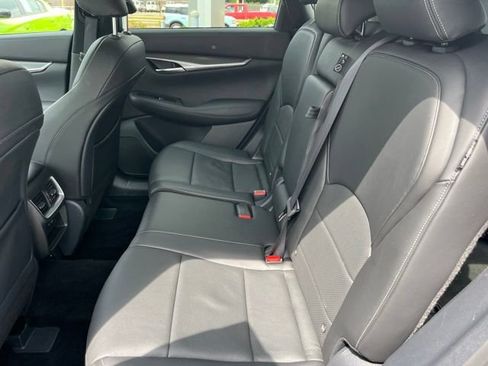 Used 2025 INFINITI QX50 Luxe AWD/4WD image 12