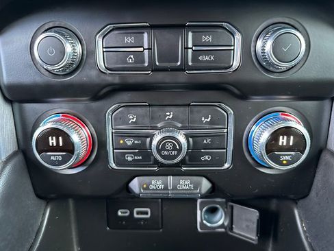 Certified 2022 GMC Yukon SLE image 34